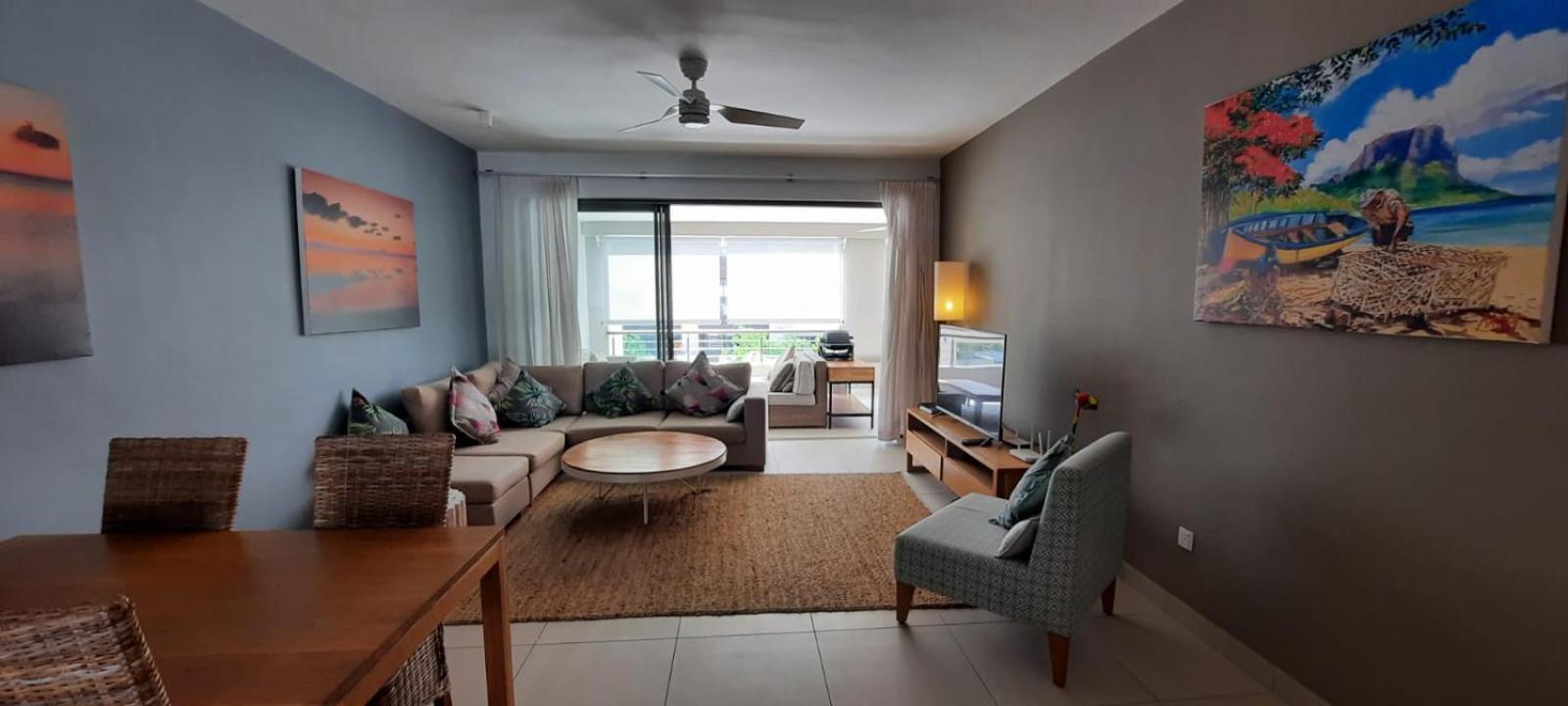 Beachwalk Deluxe Apartment - 50 Steps To The Beach 캅마를로 외부 사진